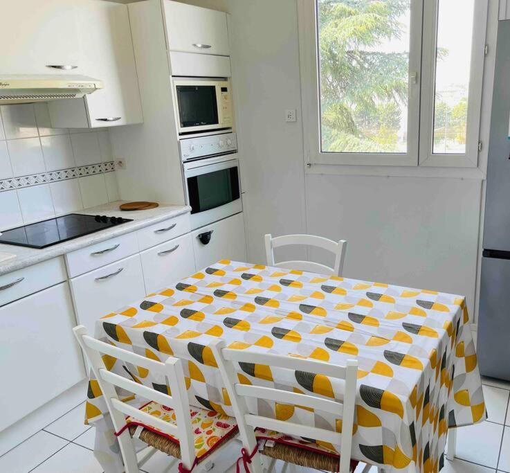 Appartement Place Verdun - Tours Esterno foto